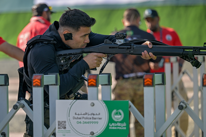 <p>T�rk Polis �zel Harekat� ekibi, parkuru ba�ar�l� bir �ekilde tamamlamak i�in m�cadele etti.</p>