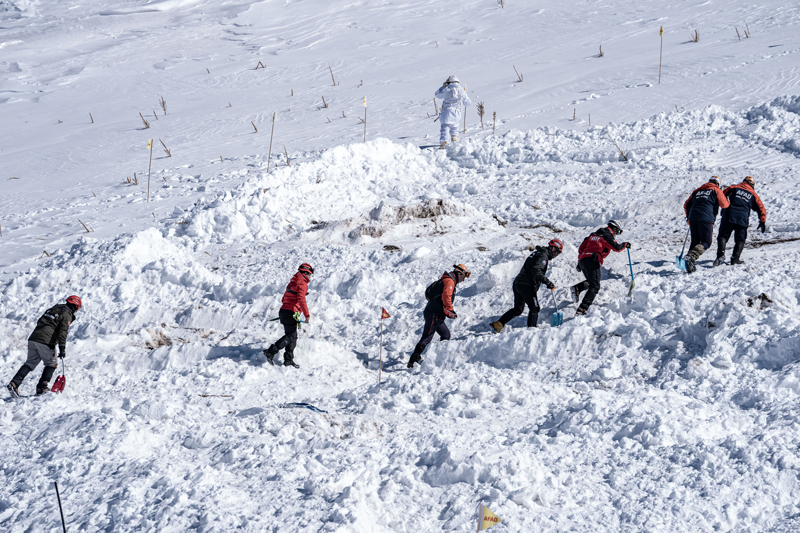 <p>Tatbikatta ayrıca teleferikte mahsur kalanların kurtarılması için sıra dışı bir yöntem kullanıldı. </p>