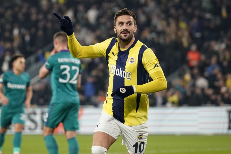 <p><b>TADIC TRABZONSPOR'U SEVİYOR</b></p><p>Dusan Tadic'in Süper Lig kariyerinde Trabzonspor'dan (2 gol &amp; 2 asist) daha fazla golde pay sahibi olduğu tek rakibi Çaykur Rizespor (1 gol &amp; 4 asist).</p>