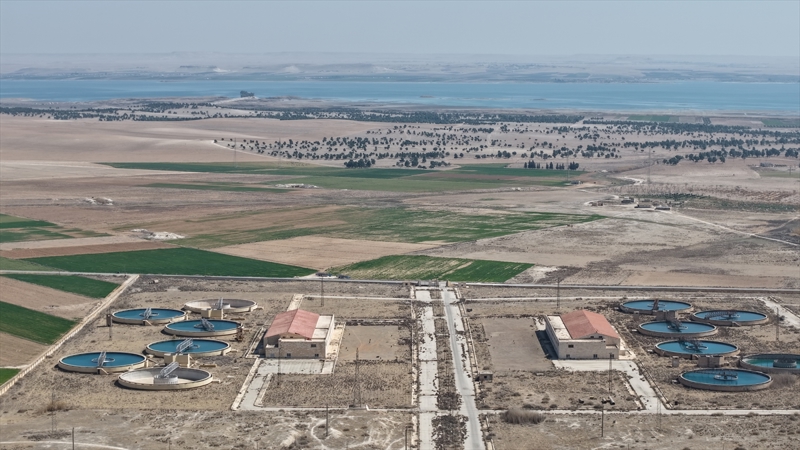 <p><b>- "ÖNÜMÜZDEKİ SÜREÇTE HALEP'E SU POMPALAMA ORANI ARTACAK"</b></p><p><b><br></b></p><p>Halep il merkezindeki arıtma tesisinde görevli mühendis Şeher Ahmed de mevcut durumda kente saatte yaklaşık 13 bin 500 metreküp su sağlandığını belirtti.</p>