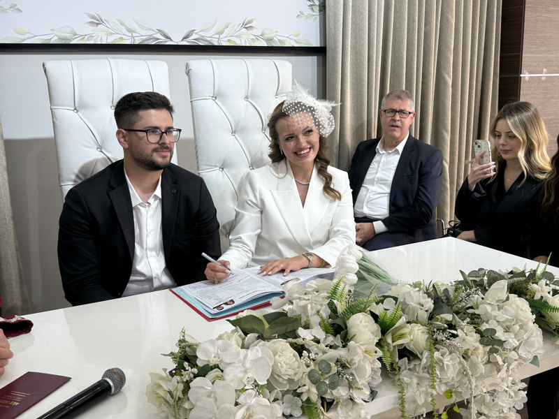 <p>Trakya'da nikah dairelerinde "05.05.2025" yoğunluğu yaşandı.</p>