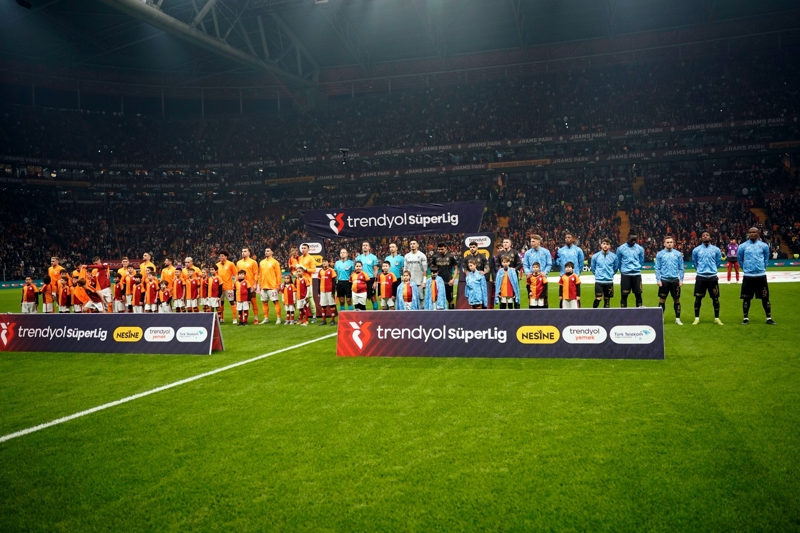 <p><b>EN UZUN SERİNİN SAHİBİ</b></p><p>Türkiye Kupası'nda oynadığı son yedi finalin tamamını kazanan Galatasaray, bu turnuva tarihindeki en uzun serinin sahibi konumunda.</p>