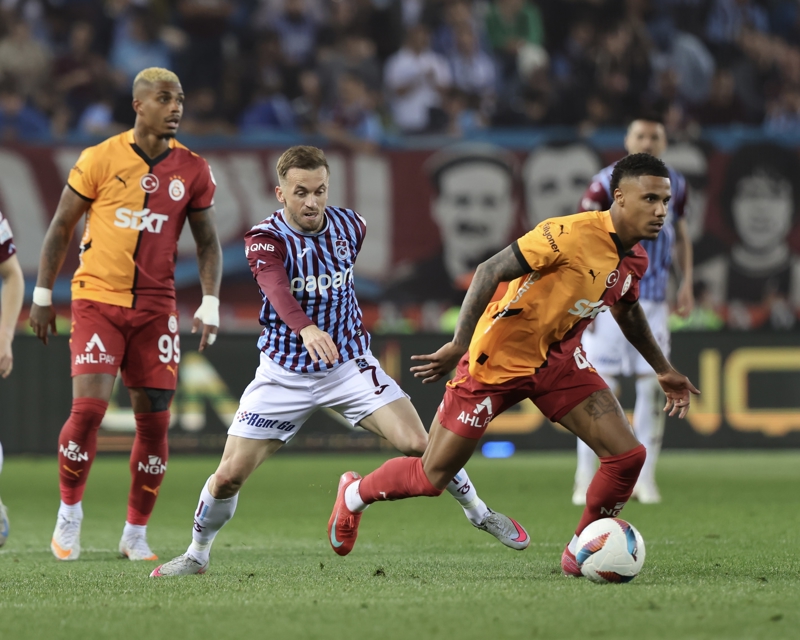 <p><b>1990'DAN BERİ YAŞANMIYOR</b></p><p>Geçen sezon Türkiye Kupası finalinde Beşiktaş'a 3-2 mağlup olan Trabzonspor, 1990'dan bu yana bu turnuvada üst üste iki finalden eli boş dönmüyor.</p>