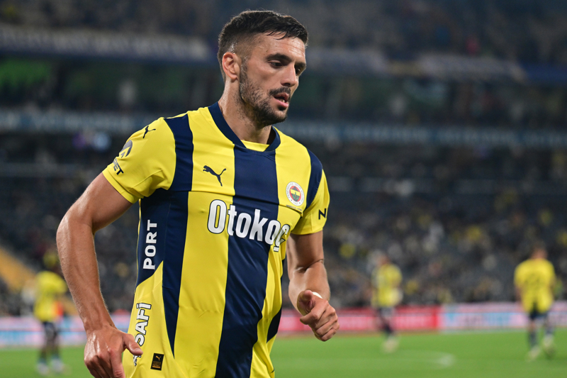 <p><b>DUSAN TADIC TARİHE GEÇTİ</b></p><p>Dusan Tadic, Opta'nın bu alanda detaylı veriye sahip olduğu 2010/11'den bu yana üst üste iki Süper Lig sezonunda 13 asiste ulaşan ilk Fenerbahçe oyuncusu oldu (2024/25'te 13 &amp; 2023/24'te 14).</p>