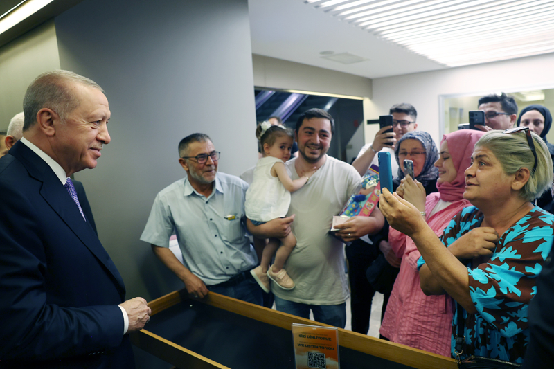 <p><b>- OLAY</b></p><p><b><br></b></p><p>Muğla'da, 25 Haziran günü denizde geçirdiği kaza sonucu yaralanan Yalçın, Bodrum Devlet Hastanesi'ndeki tedavisinin ardından Milas-Bodrum Havalimanı'ndan ambulans uçakla İstanbul'a getirilmişti.</p>