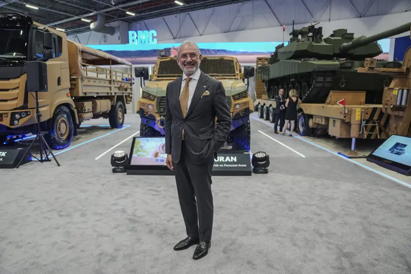 <p>Deniz ve kara platformlar iin gelitirilen %100 yerli ve milli motorlarla da bamllk azalacak</p><p><br></p><p>Kara savunma sanayi aralar kategorisinde Trkiye'nin ihracat liderlii unvann da elinde bulunduran BMC, ayn zamanda BMC POWER markasyla gerekletirdii yerli ve milli motor retiminde birok ilki baararak lkenin savunma sanayi alannda da bamlln azaltma vizyonuna da katk salyor. </p>