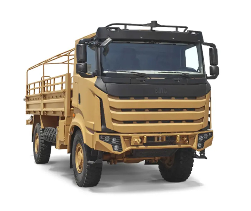 <p>ZEYBEK 4x4 – 5 TON TAKTK TEKERLEKL ARA (Yeni Ara)</p><p><br></p><p>BMC 5 Ton Taktik Tekerlekli Ara, zorlu arazi ve iklim koullarnda yksek hareket kabiliyeti, dayankllk ve grev esneklii sunacak ekilde tasarlanmtr. Saatte 90 km azami hza ulaabilen ara; %60 dik, %30 yan eimde gvenle ilerleyebilmekte, 800 mm derinliindeki sulardan gei yapabilmektedir. 800 km menzili ve stn manevra kabiliyetiyle sahada tam operasyonel yetkinlik sunmaktadr. Personel, malzeme ve askeri tehizat tamak amacyla kullanlan 5 TON TTA; birliklerin hzl, gvenli ve etkin ekilde intikalini salar. Grev esnasnda taktik lojistik destek salamak zere farkl operasyonel ihtiyalara uyum gsterebilir. BMC'nin yarm asr aan kamyon tecrbesi ile yenilenen 5 TON TTA en zorlu grevler iin daima hazr.</p>