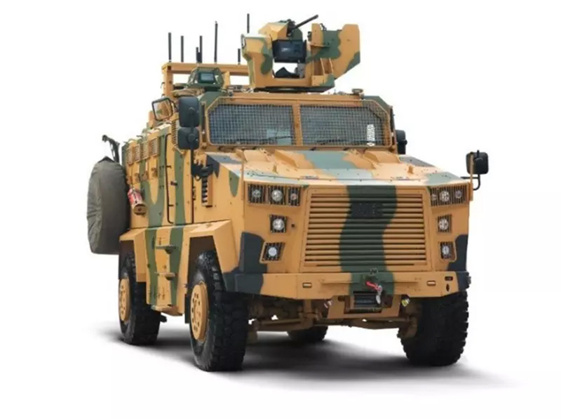 <p>KRP II – MAYINA KARI KORUMALI ARA (Yeni Ara-Sadan Direksiyonlu)</p><p><br></p><p>Mayna kar korumal ara snfnda salad stn koruma dzeyi ile efsane haline gelen KRP'nin gelitirilmi versiyonu KRP II'de bamsz sspansiyon sistemi bulunuyor. Yksek koruma zelliklerine ek olarak gelitirilen KRP II, hem yol tutuunda hem de yolcu konforunda snfnn ncs olmaya devam ediyor. KRP II, monokok tipte zrhl kabin, zel zrhl camlar, ok emici koltuklar, silah istasyonu ve acil k kapa zelliklerinin yan sra, zel olarak entegre edilen greve ynelik birok donanm (KBRN korunma sistemi, at yeri hedef tespit sistemi, otomatik yangn sndrme sistemi, i konuma sistemi, kartrma kreltme sistemi vb.) ve zel tasarlanm patlayc madde keif ve imha robot kollu versiyonu ile ne kyor.</p>