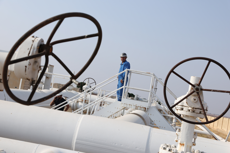 <p>Türkiye'nin bölgesel istikrarın güçlendirilmesi ve Suriye halkının temel enerji ihtiyaçlarının karşılanmasına katkı sunacak her türlü yapıcı işbirliğine hazır olduğunu vurgulayan Bayraktar, şöyle devam etti:</p>