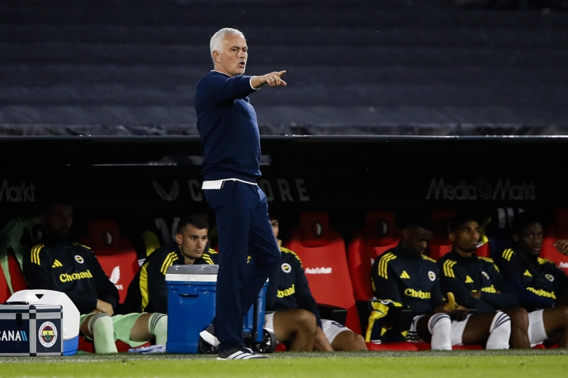 <p><b>ŞANSSIZ ÖN ELEME KARNESİ</b></p><p>Şampiyonlar Ligi'nde çıktığı son yedi ön eleme turunun altısında turnuvaya veda eden Fenerbahçe, sadece geçen sezon 2'nci ön eleme turunda Lugano'yu geçmeyi başardı.</p>