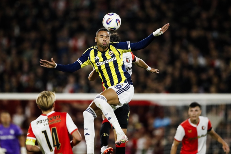<p><b>STEIJN GOL ARAYACAK</b></p><p>Geçen sezondan bu yana Hollanda Ligi'nde forma giyen oyuncular arasında en fazla gol atan isim olan Sem Steijn'in (31) kariyerinde filelerini havalandıramadığı rakipleri arasında en fazla karşılaştığı takım Fenerbahçe (4 maç).</p>