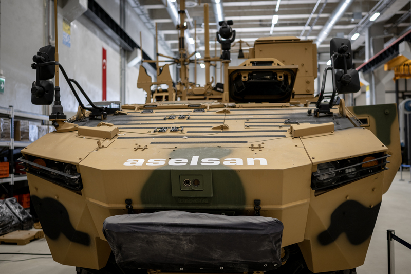 <p>Akyol, Türkiye'deki talepleri daha hızlı karşılamak, büyümeyi desteklemek ve ihracat odaklı büyüme stratejilerini daha hızlı hayata geçirmek için böyle bir tesisin temelini attıklarını ifade etti.</p>