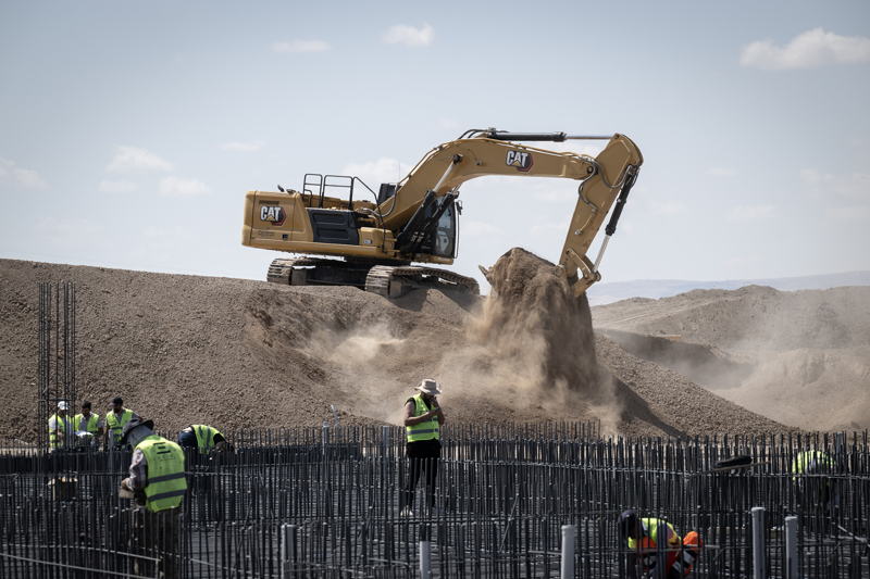 <p>KIZILELMA ve KAAN'ın optiklerinin üretileceği tesislerin de devreye alındığını ve KIZILELMA'nın yakında envantere gireceğini vurgulayan Akyol, şu değerlendirmede bulundu:</p>