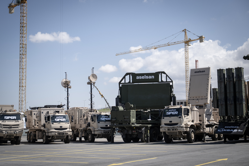 <p>Akyol, kendilerinin de bunlardan daha fazla üretmek, daha fazla sistemi ülke envanterine kazandırmak için yoğun bir gayret içinde olduklarını ifade etti.</p>