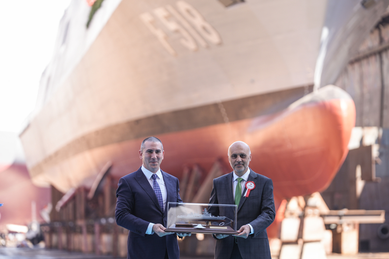 <p><b>FIRKATEYNDE YERLİ SİLAH, SENSÖR VE YAZILIMLAR YER ALIYOR</b></p><p><b><br></b></p><p><b><br></b></p><p>Fırkateynde Türk savunma sanayisi tarafından geliştirilen yerli ve milli silah, sensör ve yazılımlar kullanılıyor. 76 mm MKE baş top, Gökdeniz Yakın Hava Savunma Sistemi, MİDLAS Diket Atım Sistemi ve Atmaca Gemi Savar Füzesi gemide kullanılan yerli ürünler arasında yer alıyor.</p>