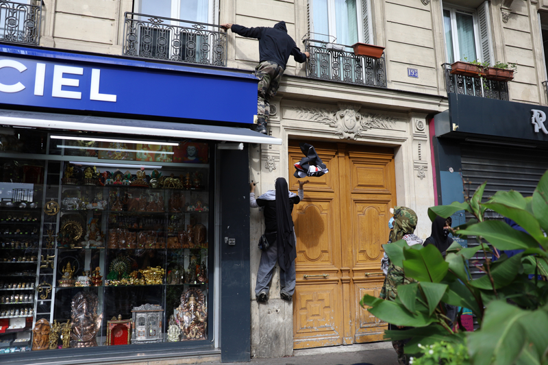 <p>Eyleme katlan, soyadn vermek istemeyen Alice isimli renci AA muhabirine, sar yelekliler hareketi baladnda yann ok kk olmasndan dolay eylemlere katlamadn anlatt.</p>