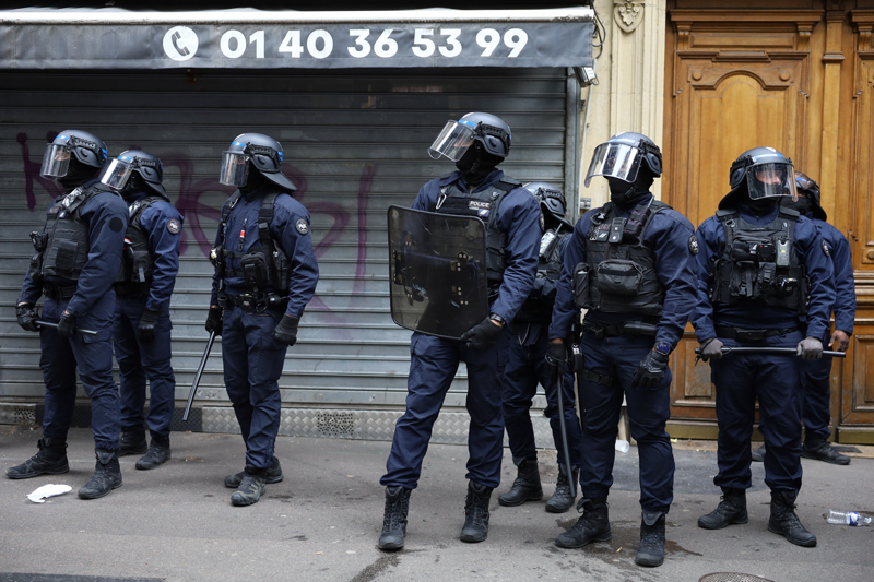 <p>Julie, oy verdiklerinde bunun dikkate alnmadn syleyerek, barl olduklarn ve yerel makamlarn seslerini duymasn umduklarn dile getirdi.</p>