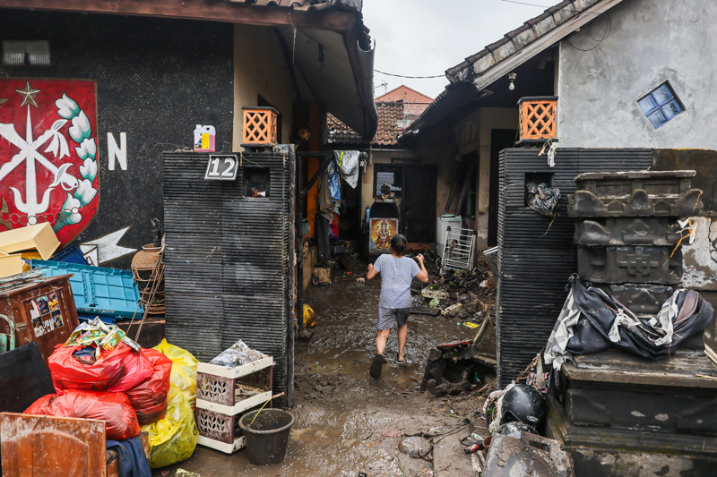 <p>The Jakarta Post gazetesinin haberine göre, Endonezya Ulusal Afet Yönetim Ajansından (BNPB), Bali'de meydana gelen sellere ilişkin açıklama yapıldı.</p>