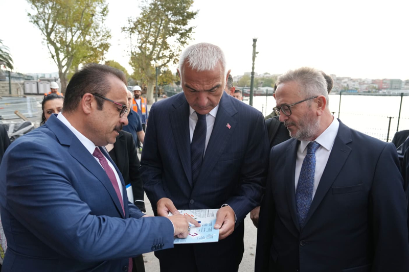 <p>Kültür ve <a href="#0" target="_blank">Turizm</a> Bakanlığından yapılan açıklamaya göre, Haydarpaşa'da başlatılan dönüşüm projesiyle tarihi gar, performans sanatlarından arkeolojiye, pek çok alanda <a href="#0" target="_blank">Anadolu</a> Yakası'nın önemli kültür sanat merkezi haline gelecek.</p>