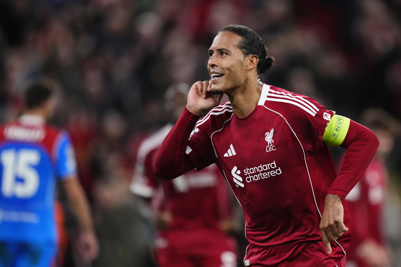 <p><b>VAN DIJK: 85</b></p><p>İlk hafta Liverpool'un Atletico karşısındaki galibiyet golünü atan Virgil van Dijk, maçta İngiliz ekibi adına en yüksek isabetli pas sayısına ulaşan isimdi (85).</p>