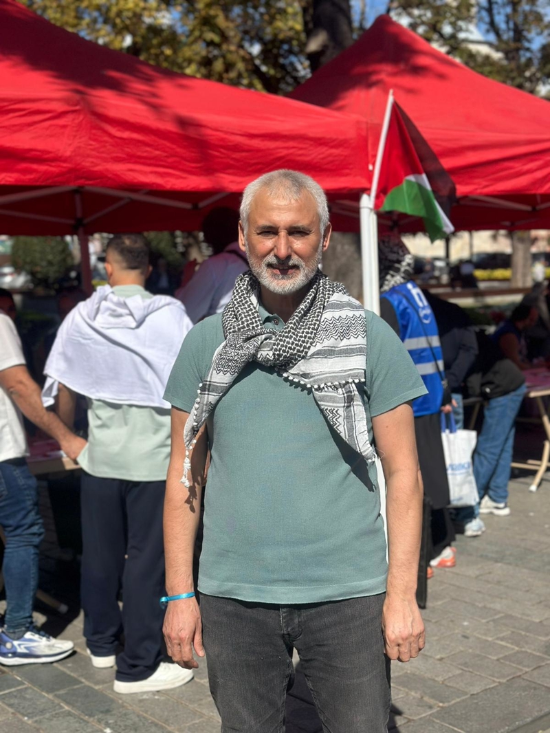 <p><strong>Türkiye'nin 81 ilinde eş zamanlı düzenlenen etkinlikte katılımcılar, çizimleriyle Filistinli çocuklara umut ve dayanışma mesajı verdi.</strong></p>