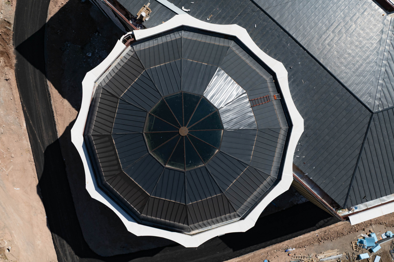 <p>Alevilik Trk'e, Trkmen'e, Ouz'a mahsus bir gelenek ve inan biimidir. Bektailik, Arnavutluk'ta ve Yunanistan'da da vardr. Bugn Alevilik ile Bektailik arasnda mtereklik bulunmaktadr. Dolaysyla cemevi statsnde byklk ve ilev asndan dnyada ve Trkiye'deki en byk cemevi dergah, Horasan Erenleri Cemevi Dergah oluyor. 11 Ekim'de biz bunu inallah aacaz.'</p>