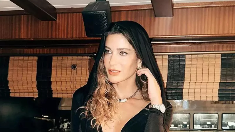 <p>Berrak Tüzünataç</p>