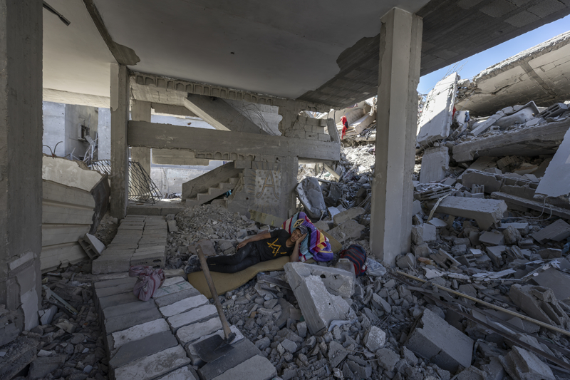 <p>Nafak bölgesinin, Şeyh Rıdvan Göleti'nin yakınında olduğunu hatırlatan Ehil, kış mevsiminin yaklaştığını ve yağacak yağmurlarla birlikte bu göletin taşacağı ve mahalleyi su basacağını söyledi.</p>