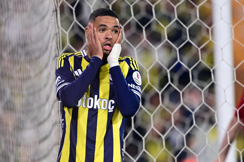 <p><b>EN-NESYRI SUSKUN</b></p><p>Bu sezon Süper Lig'de çıktığı ilk beş maçta 18 şut çekip dört gol atan Youssef En-Nesyri, son üç karşılaşmada toplam altı şut kaydedebildi ve fileleri havalandıramadı.</p>