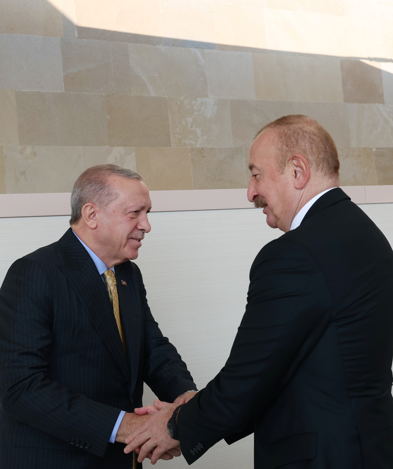 <p>Resmi geit, sunucunun kapan anonsuyla sona erdi.</p>