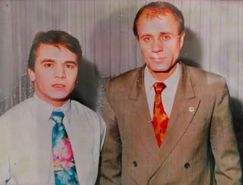 <p>Bahçede yıllarca görüntüyü kapatan büyük trafo binası kaldırılarak yapı yeniden görünür hale getirildi. Dış cephedeki özgün olmayan sıvalar söküldü ve yapının taş dokusu yeniden ortaya çıkarıldı.</p>