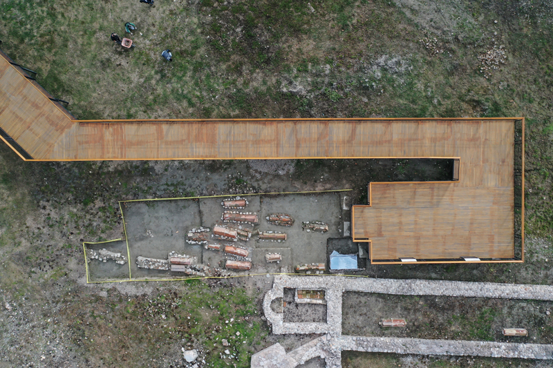 <p>Usta, bu tren iin hazrlklara nceki yllarda baladklarn belirterek, '3 yl sonucunda byle bir srecin gereklemesi bizi memnun ediyor. Gvenlik kuvvetlerimiz u anda evre emniyetleriyle ilgili almalarna da balad. Cuma gn iin znik ve znik halk hazr diyebiliriz.' dedi.</p>