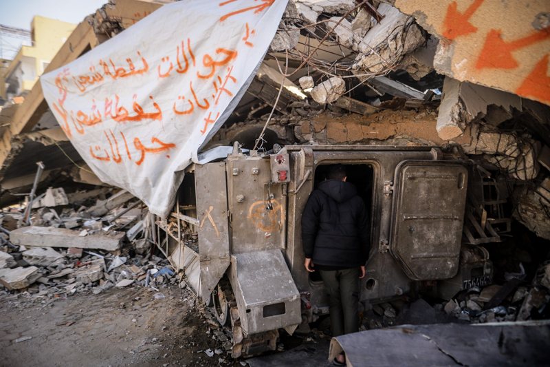 <p>Khzaik'in ailesinin geimini salayabilmek iin bavurduu bu yntem, savan ardndan ar ykma urayan mahallede Filistinlilerin zorlu koullara uyum salama abasn yanstyor.</p>