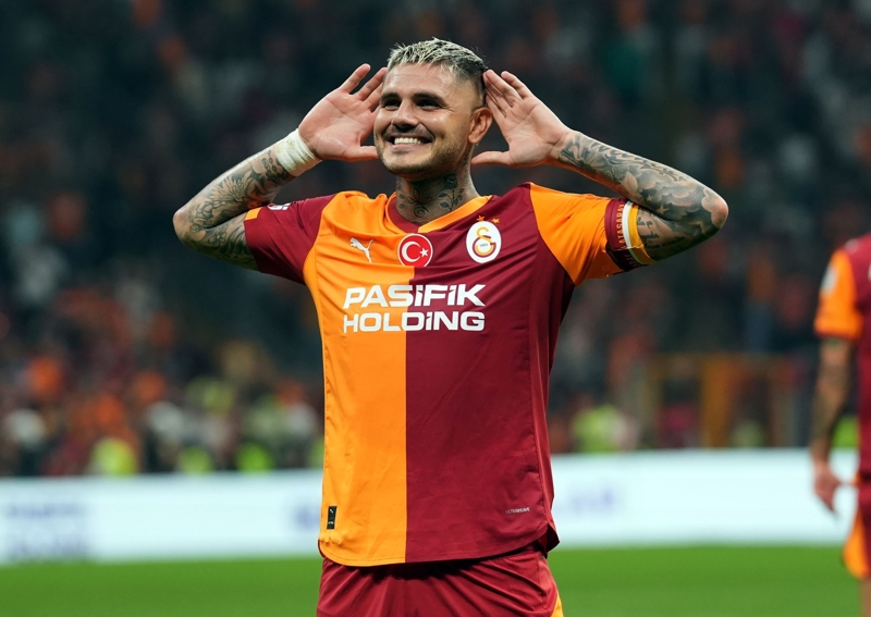 <p><b>MAURO ICARDI</b></p><p>Galatasaray'ın yıldız golcüsü Mauro Icardi de derbide Avrupa ekiplerinin takip edeceği muhtemel oyuncular arasında yer alıyor.</p>