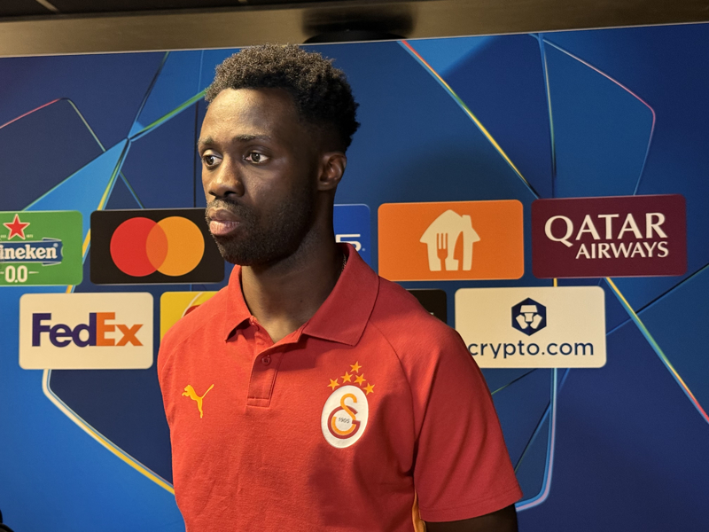 <p class='><b>DAVINSON SANCHEZ</b></p><p>Galatasaray, Kolombiyalı stoper Davinson Sanchez ile geçtiğimiz yaz sözleşme uzatmış olsa da, derbide göstereceği performansla Avrupa kulüplerinin radarına girebilecek oyuncular arasında yer alıyor.</p>