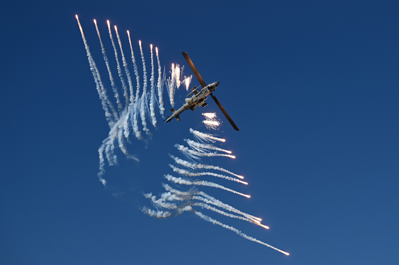 <p>Tatbikatta Trk Deniz Kuvvetlerinden gemi, denizalt ve hava unsurlarnn yan sra SAT ve SAS timleri, Kara Kuvvetleri Komutanlndan 5 helikopter, Hava Kuvvetleri Komutanlndan 44 F-16 ua, Sahil Gvenlik Komutanlndan 4 sahil gvenlik botu grev ald.</p>