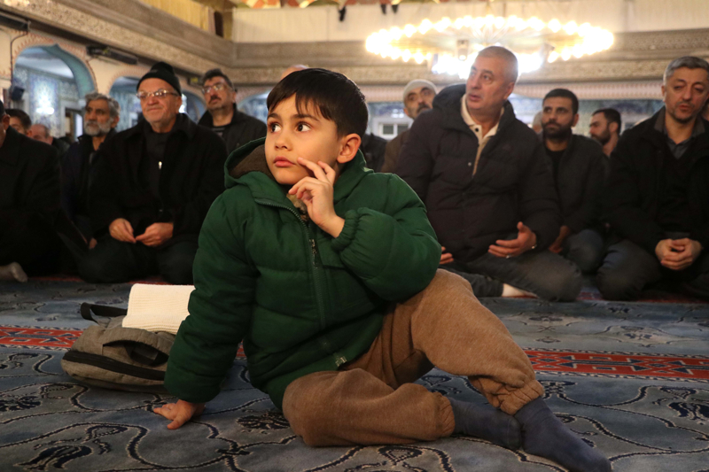 <p>Elazığ'da Regaip Kandili dolayısıyla camilerde programlar düzenlendi. </p>