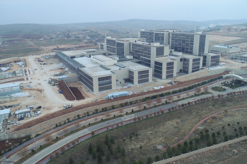 <p>Mardin'in sa�l�k turizmi a��s�ndan da �nemli bir merkez olaca��na i�aret eden Akkoyun, ��yle devam etti:</p>