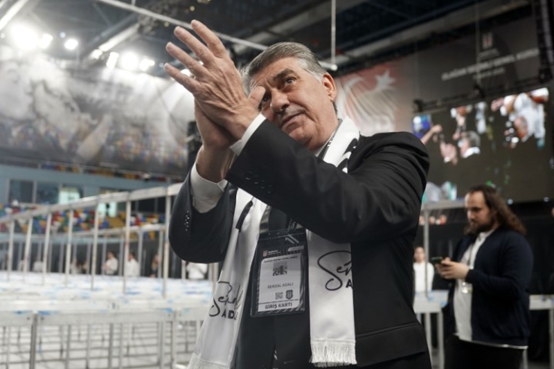 <p>BE��KTA�'TA SERDAL ADALI YEN�DEN BA�KAN SE��LD�.</p>