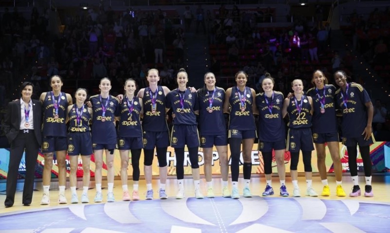 <p>FENERBAH�E KADIN BASKETBOL TAKIMI, AVRUPA ���NC�S� OLDU.</p>