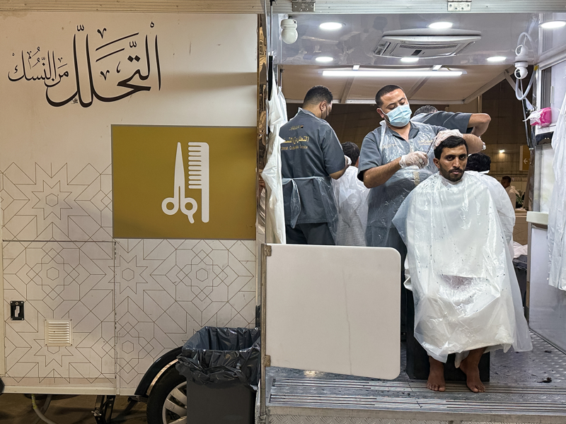 <p>Açık ve kapalı ibadet alanlarına sahip mescid, toplamda 400.800 metrekarelik bir alanı kaplamakta ve 820.000 kişilik kapasiteye sahip.</p>