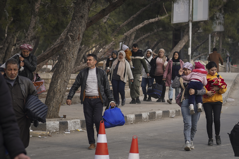 <p>Suriye ordusu, �nceden belirlenen ve sivillerin uzak durmas�n�n istendi�i PKK/YPG hedeflerini havan at��lar�yla hedef almaya ba�lad�.</p>