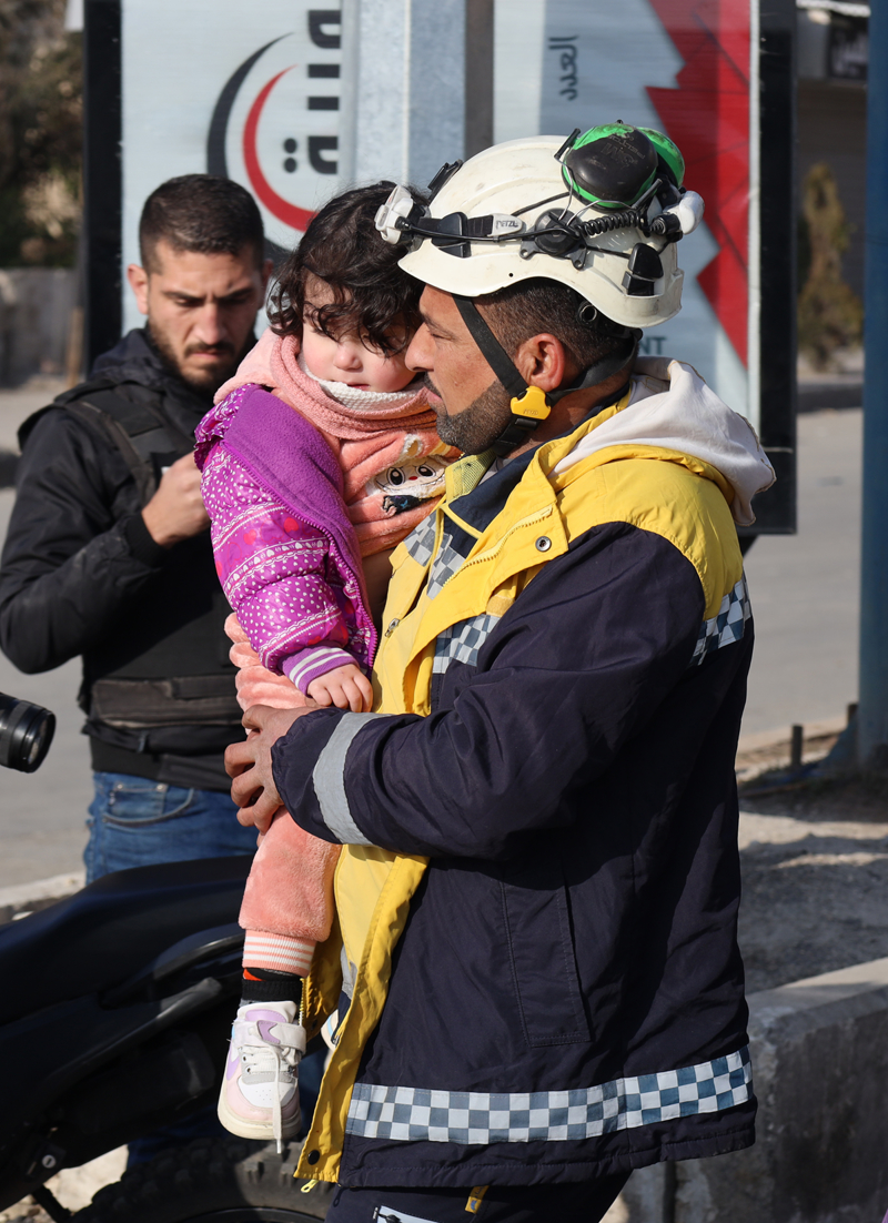 <p>Halep Uluslararas� Havaliman�nda da u�u�lar ask�ya al�nm��t�.</p>