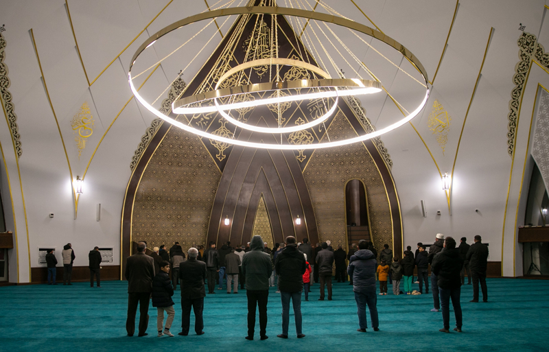 <p><b>ADIYAMAN'DA M�RA� KAND�L� �DRAK ED�LD�</b></p>