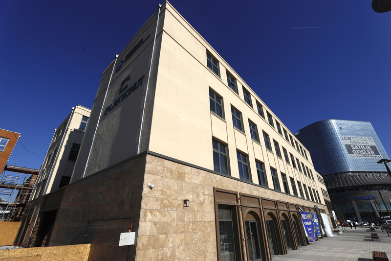 <p>Bak�rc�lar �ar��s�, Kuyumcular �ar��s� ve �ire Pazar, M�s�rc�lar �ar��s� ve Saray Mahallesi'ndeki �al��malar�n tamamlanmas�yla esnaf yeniden kepenk a�maya ba�layacak.</p>