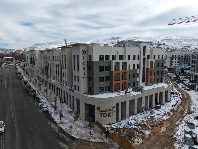 <b><p><b>VAL� YAVUZ RAKAMLARI A�IKLADI</b></p><p><b><br></b></p><p></p></b><p><span >Malatya Valisi Seddar Yavuz, AA muhabirine, depremlerden etkilenen Malatya'n�n �ehresinin de de�i�ti�ini s�yledi.</span></p>