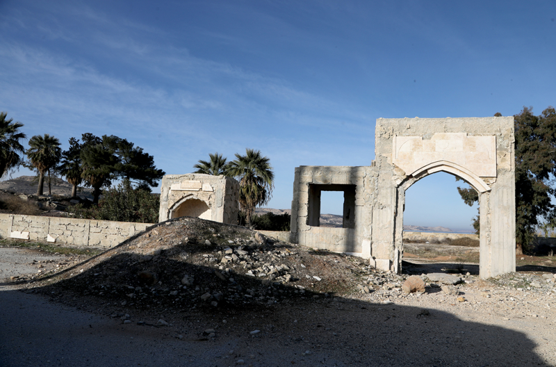 <p>Suriye ordusunun k�pr�y� g��lendirme �al��mas� devam ediyor.</p>