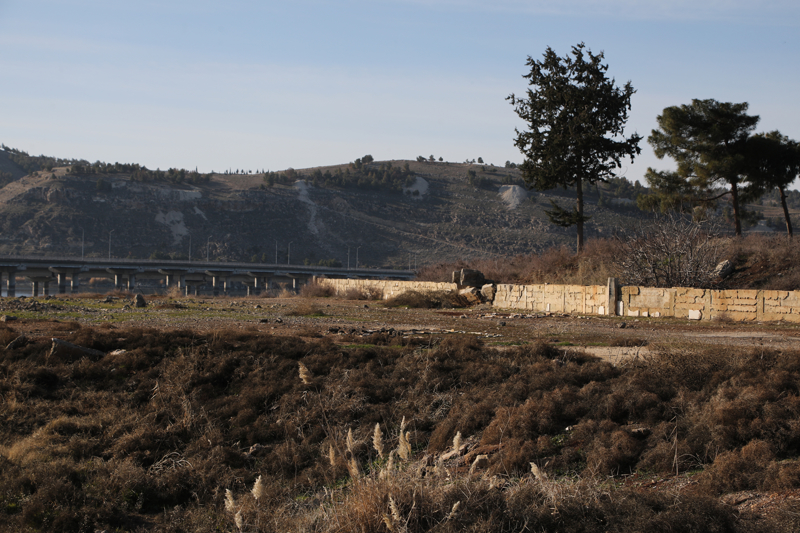 <p>Bu �er�evede, Karakozak'taki S�leyman �ah T�rbesi arazisi, T�rkiye'nin kendi s�n�rlar� d���nda sahip oldu�u tek toprak par�as� olma �zelli�i ta��yor.</p>