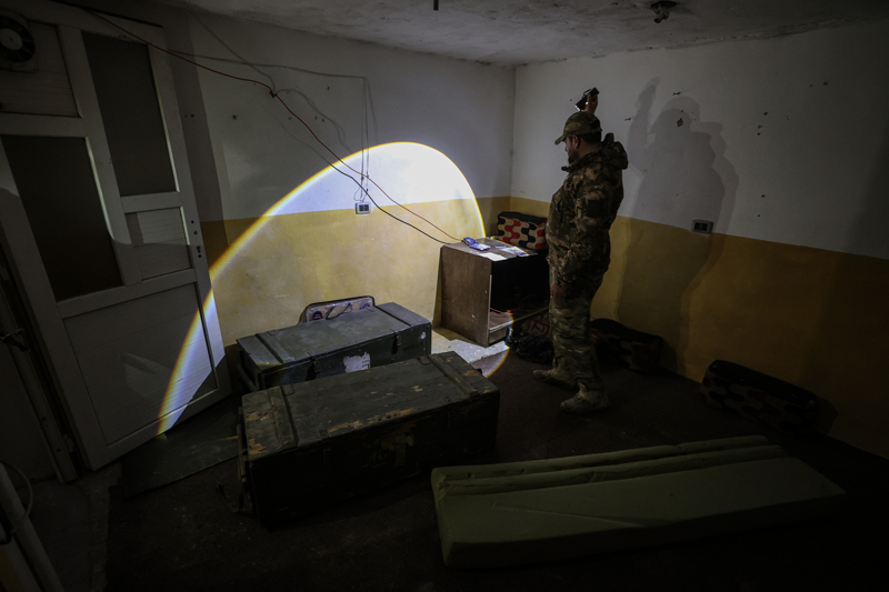 <p>'Ayn �sa'da, kentteki t�m karargahlar�na ge�i�leri olan tam ve entegre bir t�nel a�� bulunuyordu.' diyen Dehe�, Ayn �sa'daki t�nellerin yakla��k y�zde 70'inin taramas�n� yapt�klar�n� kaydetti.</p>