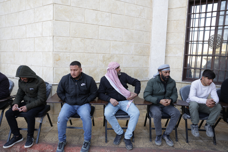 <p>Siyasi olarak görüşlerinin tarafsız olduğunu dile getiren Esra, uzlaşı için kayıt yaptırdıktan sonra rahat biçimde gezebileceğini tüm Suriye'nin artık bir olacağını ifade etti.</p>